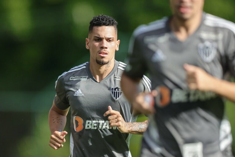 Atlético-MG divulga lista de relacionados para duelo pela Copa do Brasil