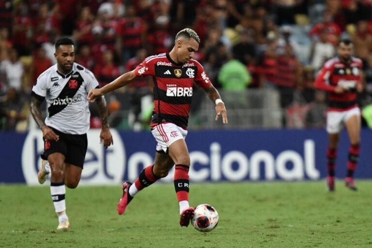 Clubes italianos monitoram situação de Matheuzinho, do Flamengo