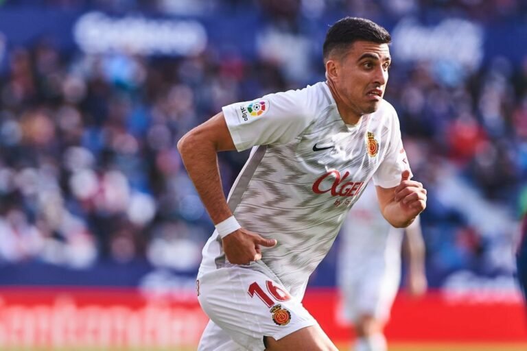 Coudet fala sobre a chegada de Battaglia e desmente indicação de Paulo Henrique