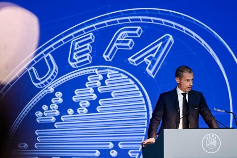 Aleksander Ceferin é reeleito presidente da Uefa