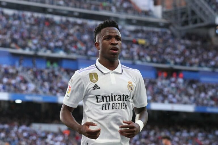 Vini Jr comenta episódio de racismo sofrido por Lukaku na Itália e se solidariza com atacante belga