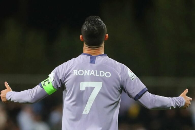 Cristiano Ronaldo se irrita com adversários pós empate do Al-Nassr