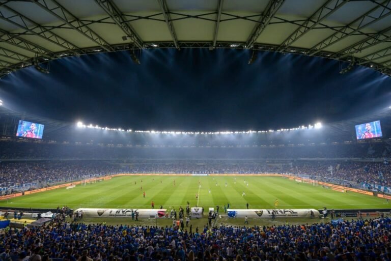Reunião na quinta-feira (20) pode selar volta do Cruzeiro ao Mineirão