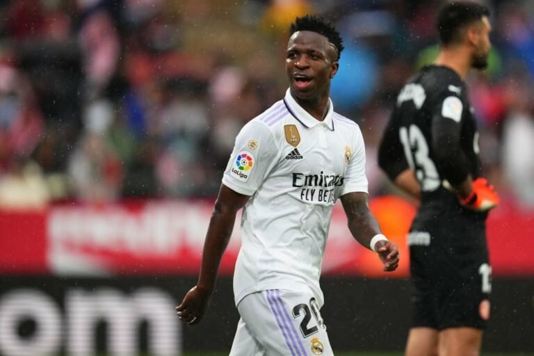 “Um jogador incrível”, diz técnico do Girona sobre Vini Jr
