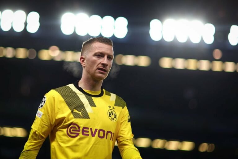 Marco Reus renova com o Borussia Dortmund por mais uma temporada