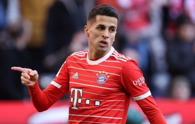 Após vitória em clássico, Cancelo demonstra insatisfação com pouca oportunidade