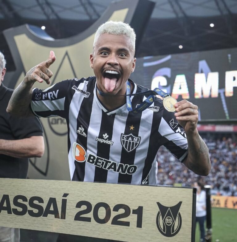 Palmeiras mantém interesse em Allan e planeja retomar negociações com o Atlético-MG em julho