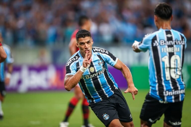Suárez, do Grêmio, receberá por gols no Brasileirão e Copa do Brasil