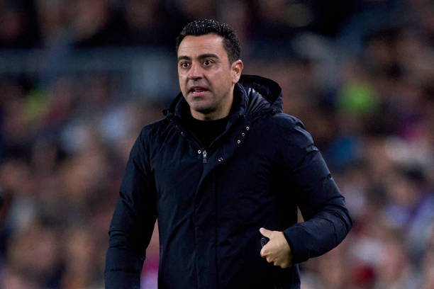 Barcelona oferece contrato de dois anos para renovar com Xavi