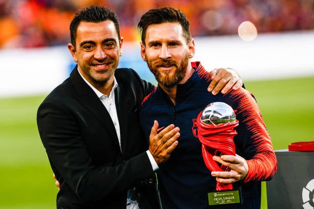 Barcelona planeja ter Xavi e Lionel Messi até 2026, diz jornalista