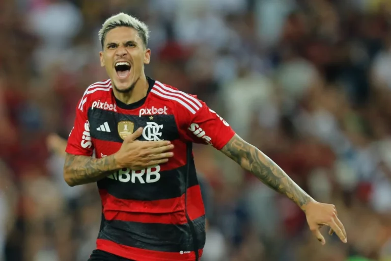 Artilheiro do Flamengo em 2023, Pedro demonstra insatisfação por ter sido barrado