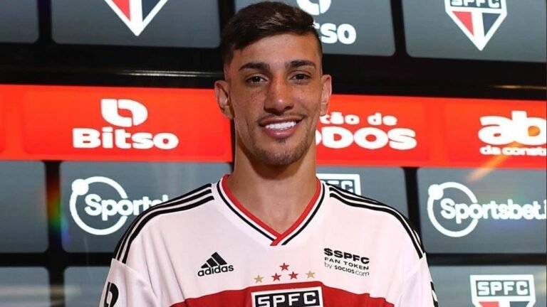 São Paulo rescinde contrato de Pedrinho