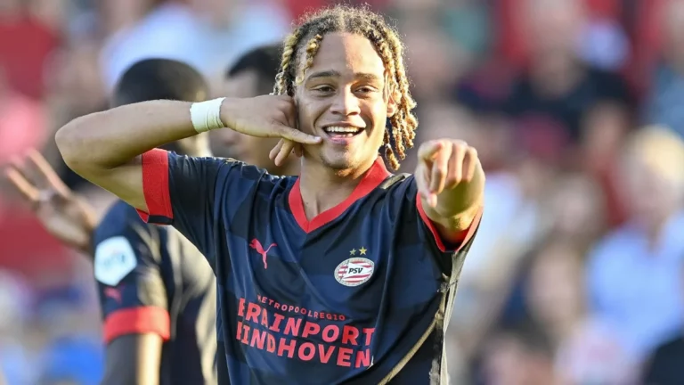 Barcelona acompanha evolução de Xavi Simons e pode tentar repatriá-lo