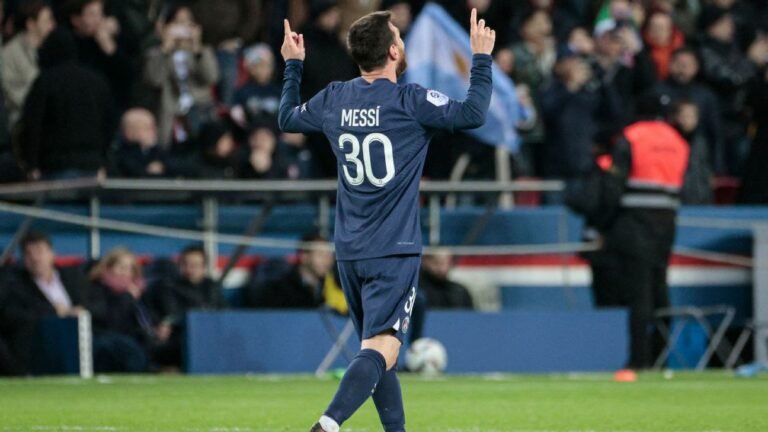 Messi prioriza retorno ao Barcelona após decidir sair do PSG