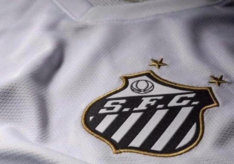 Santos fecha com novo patrocinador master e vai receber o dobro do que recebia