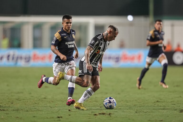 Presidente do Atlético, Sérgio Coelho defende Eduardo Vargas e fala sobre otimismo com Coudet