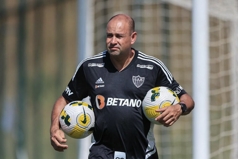 Preparador de Goleiros do Atlético-MG acerta com o Flamengo a pedido de Jorge Sampaoli; Galo define substituto