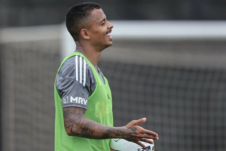 Allan quer jogar no Flamengo e pede ao Atlético-MG para ser negociado