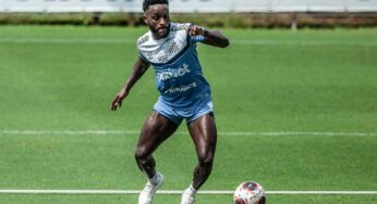 Com Mendoza, Odair define relacionados para jogo contra o Bahia