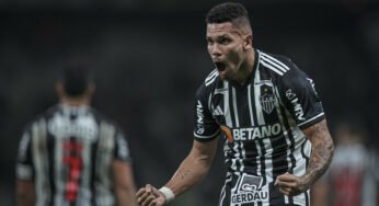 Paulinho exalta Eduardo Coudet e compara argentino com Felipão no Atlético