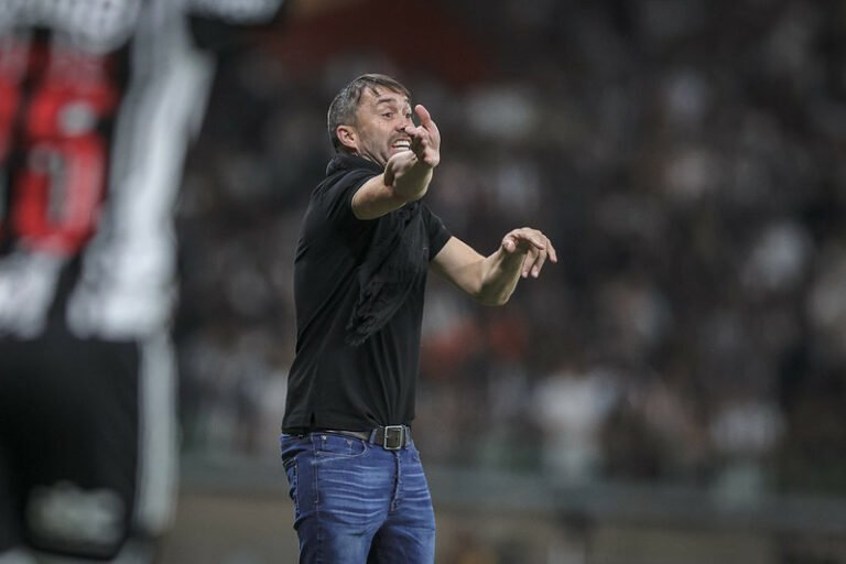 Coudet vê vantagem na Copa do Brasil e projeta duelo de volta em Itaquera