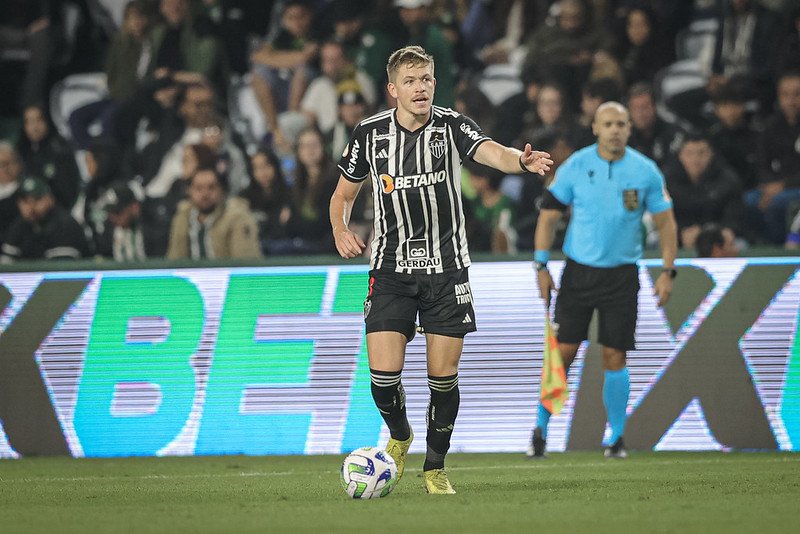 Em meio a sequencia de vitórias, Bruno Fuchs projeta ‘decisão’ na Libertadores diante o Athletico