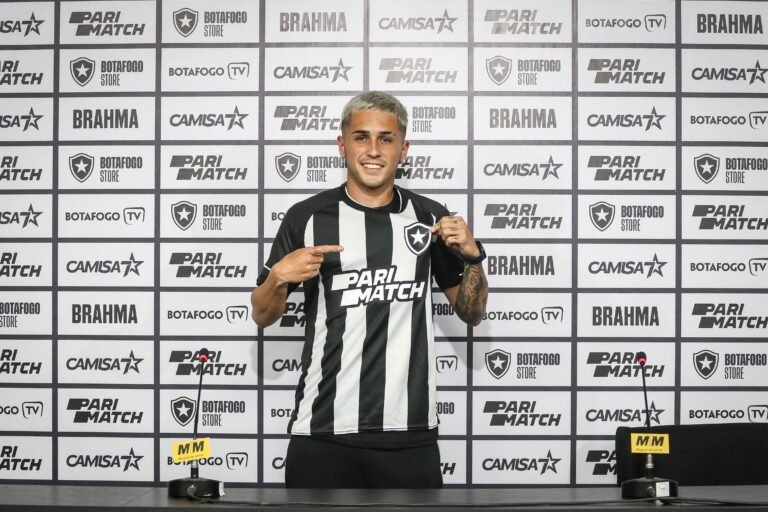 Diego Hernández se torna a terceira contratação mais cara da história do Botafogo