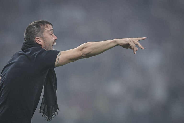 Eduardo Coudet comenta empate e compara time do Atlético com Palmeiras: “Estamos à altura”