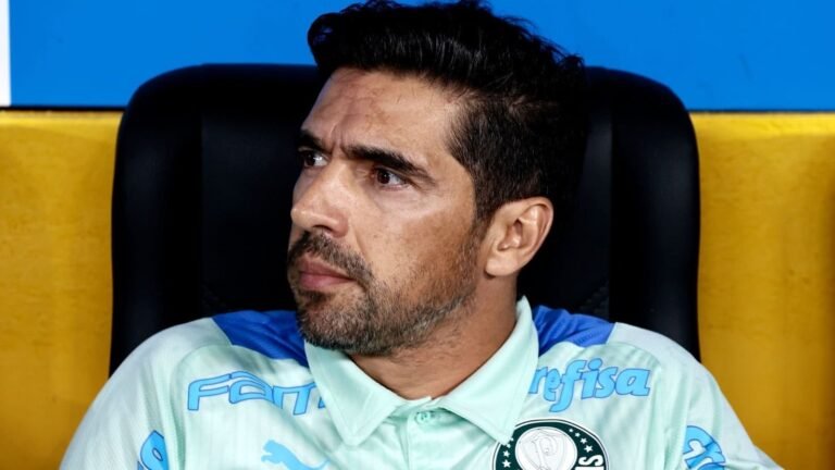 Especulado no PSG, Abel Ferreira tem multa rescisória astronômica no Palmeiras