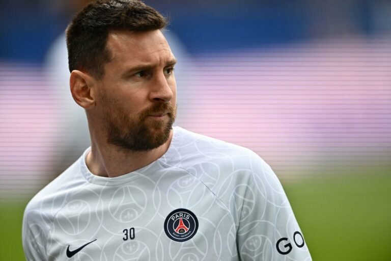 Lionel Messi se pronuncia sobre suspensão no PSG e pede desculpas