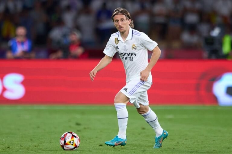 Modric assinará renovação com o Real Madrid nos próximos dias