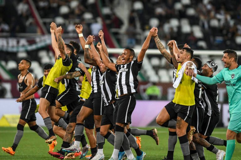 Com mudanças, Botafogo divulga lista de relacionados para duelo contra o América Mineiro