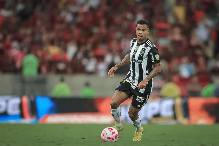 Palmeiras pode atravessar negociação do Flamengo por Allan, do Atlético Mineiro, diz jornalista