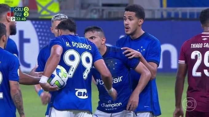 Cruzeiro: Discussão entre Bruno Rodrigues e Dourado repercutiu no exterior; veja