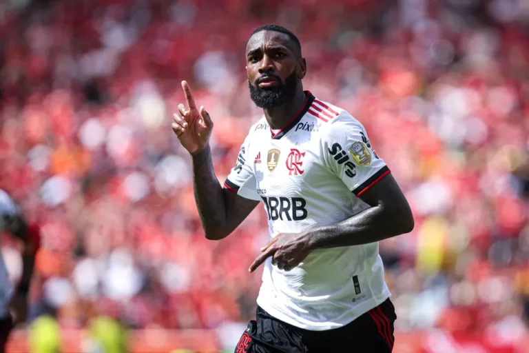 Com lesão muscular, Gerson pode desfalcar o Flamengo por até um mês