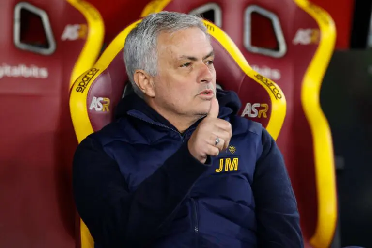 PSG avança para ter José Mourinho como treinador na próxima temporada