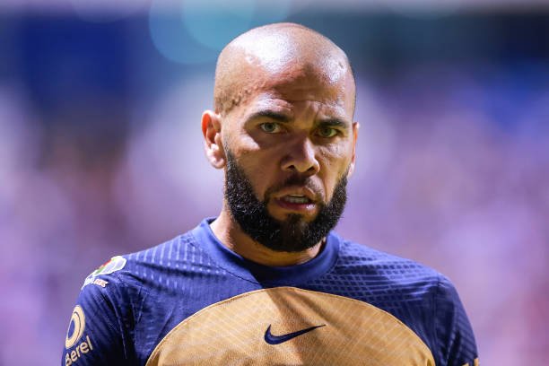 Daniel Alves tem pedido de fiança recusado e vai seguir preso na Espanha