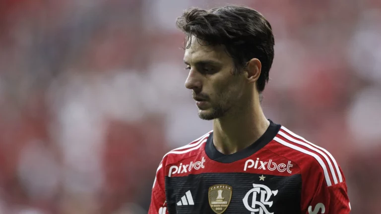 Alvo do Cruzeiro, Rodrigo Caio prioriza permanência no Flamengo