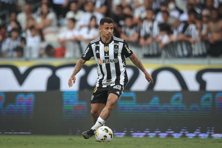 Allan demonstra insatisfação diante demora do Atlético nas negociações com o Flamengo