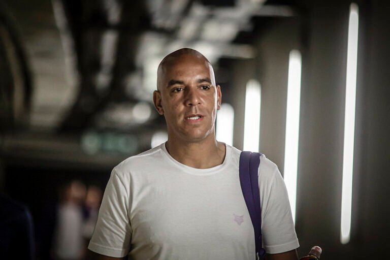 Após eliminação para o Grêmio, Pepa projeta clássico contra o Atlético como decisão