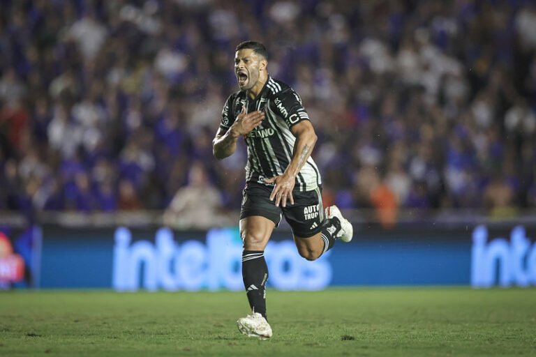 Gol de Hulk em clássico contra o Cruzeiro entra para o Guinness Book