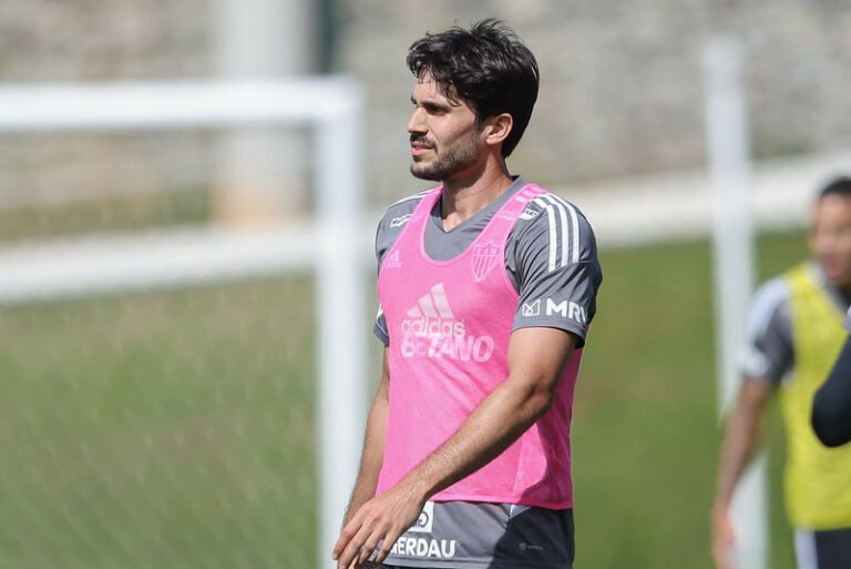 Igor Rabello teria recebido sondagens do Vasco, afirma portal