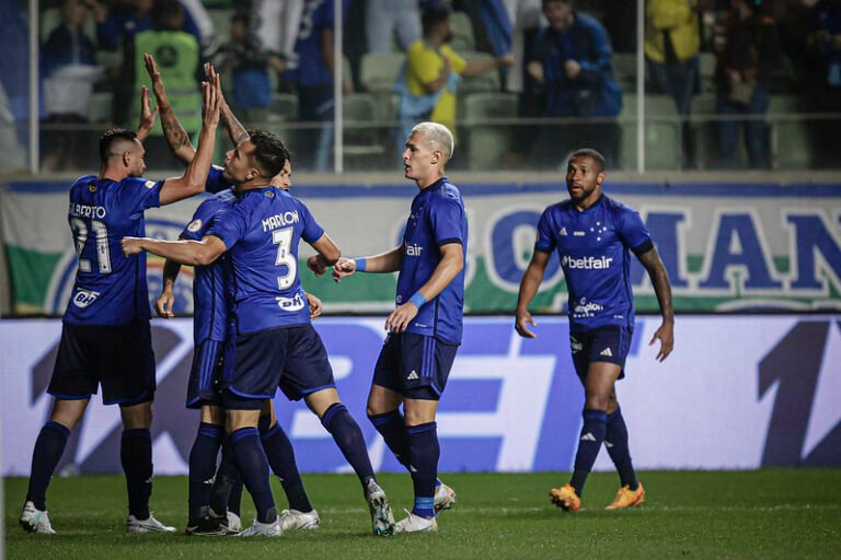 Cruzeiro cogita trocar Mineirão por Independência em algumas partidas