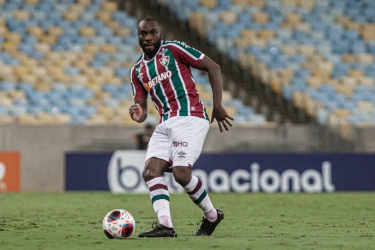 Conmebol suspende zagueiro do Fluminense por doping