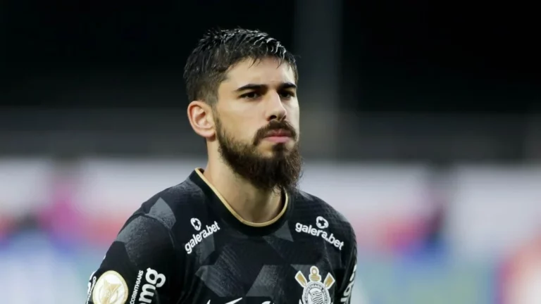 Alvo de quatro clubes brasileiros, Bruno Méndez decide não renovar com Corinthians