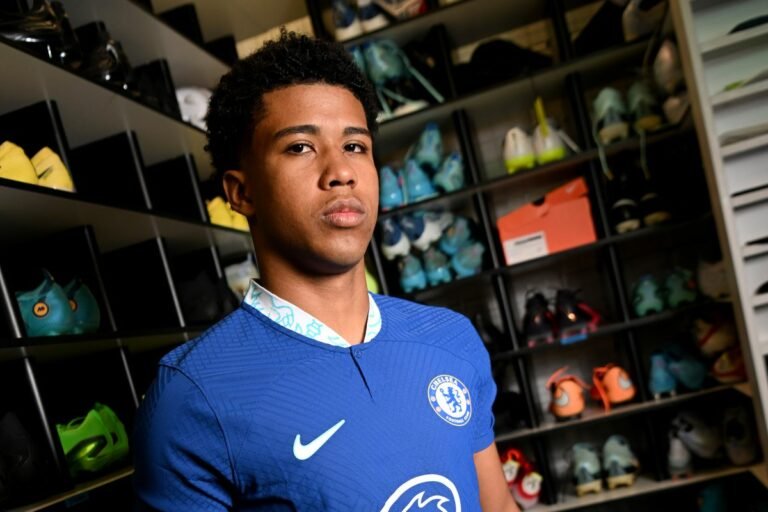 Inglaterra muda regra e Andrey pode retornar ao Chelsea
