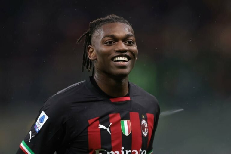 Milan anuncia renovação de Rafael Leão até 2028