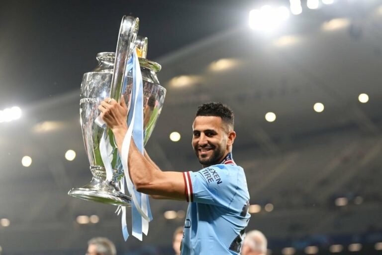 Al Ahli oficializa proposta por Mahrez, do Manchester City