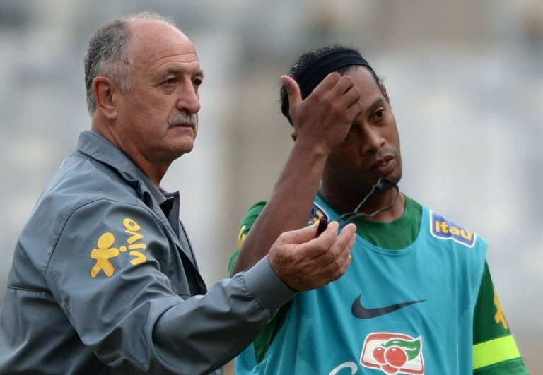 Ídolo do Atlético, Ronaldinho comenta chegada de Felipão ao clube mineiro e deseja boa sorte