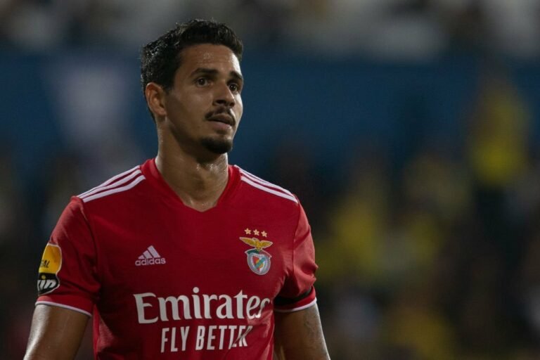 Benfica confirma saída de Lucas Veríssimo, que pode voltar ao futebol brasileiro
